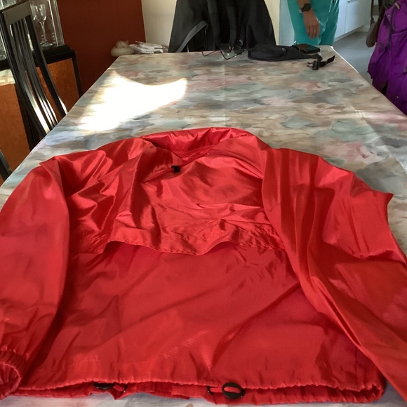 Men’s Speedo wind breaker S red - Picture 3 of 4